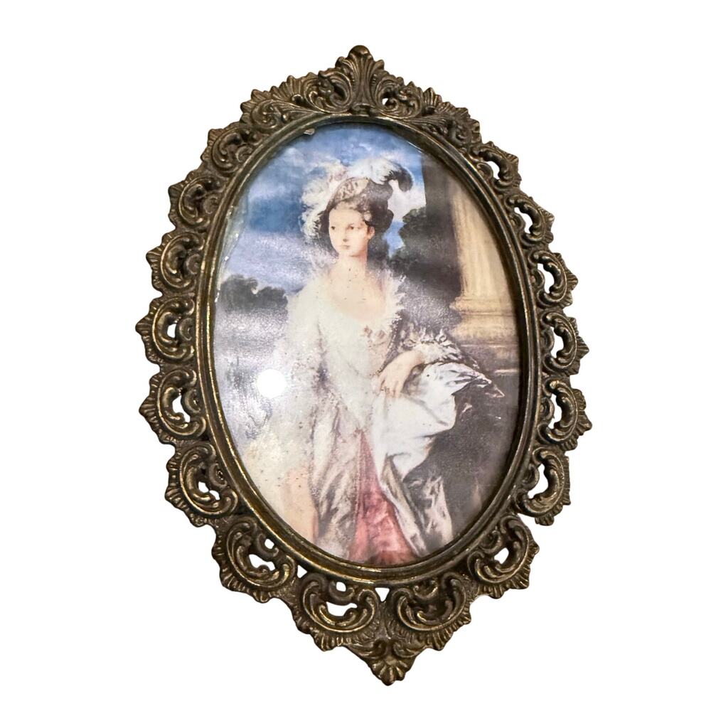 Vintage Italy Honourable Mrs Graham Brass Oval Print Frame With Glass 5x8